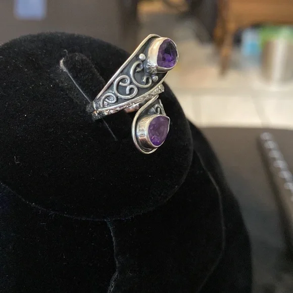 Sterling Silver Vintage PTI Amethyst Ring - Picture 4 of 5